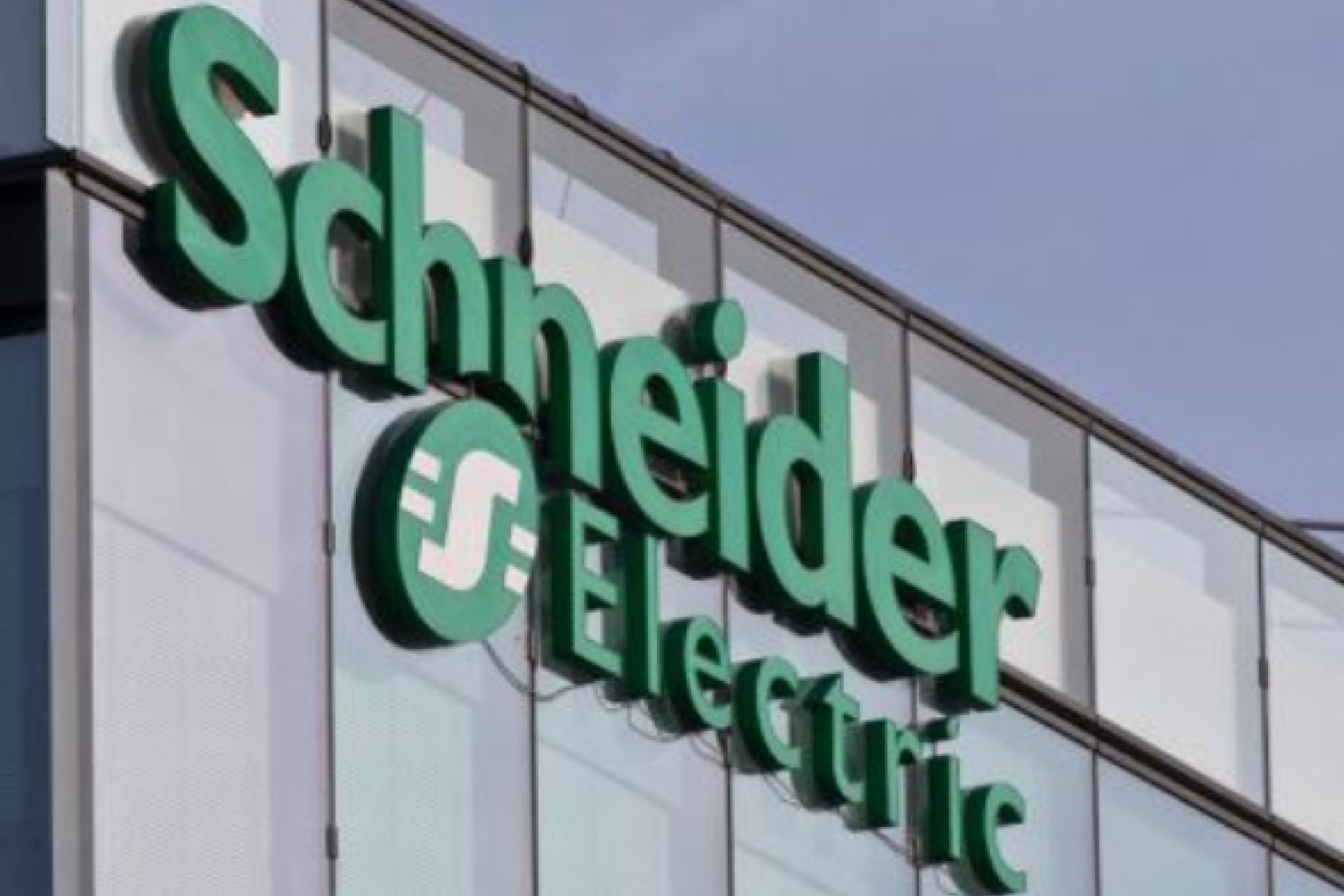 Schneider Electric launches EcoStruxure for accelerating sustainability in the Indian pharma industry