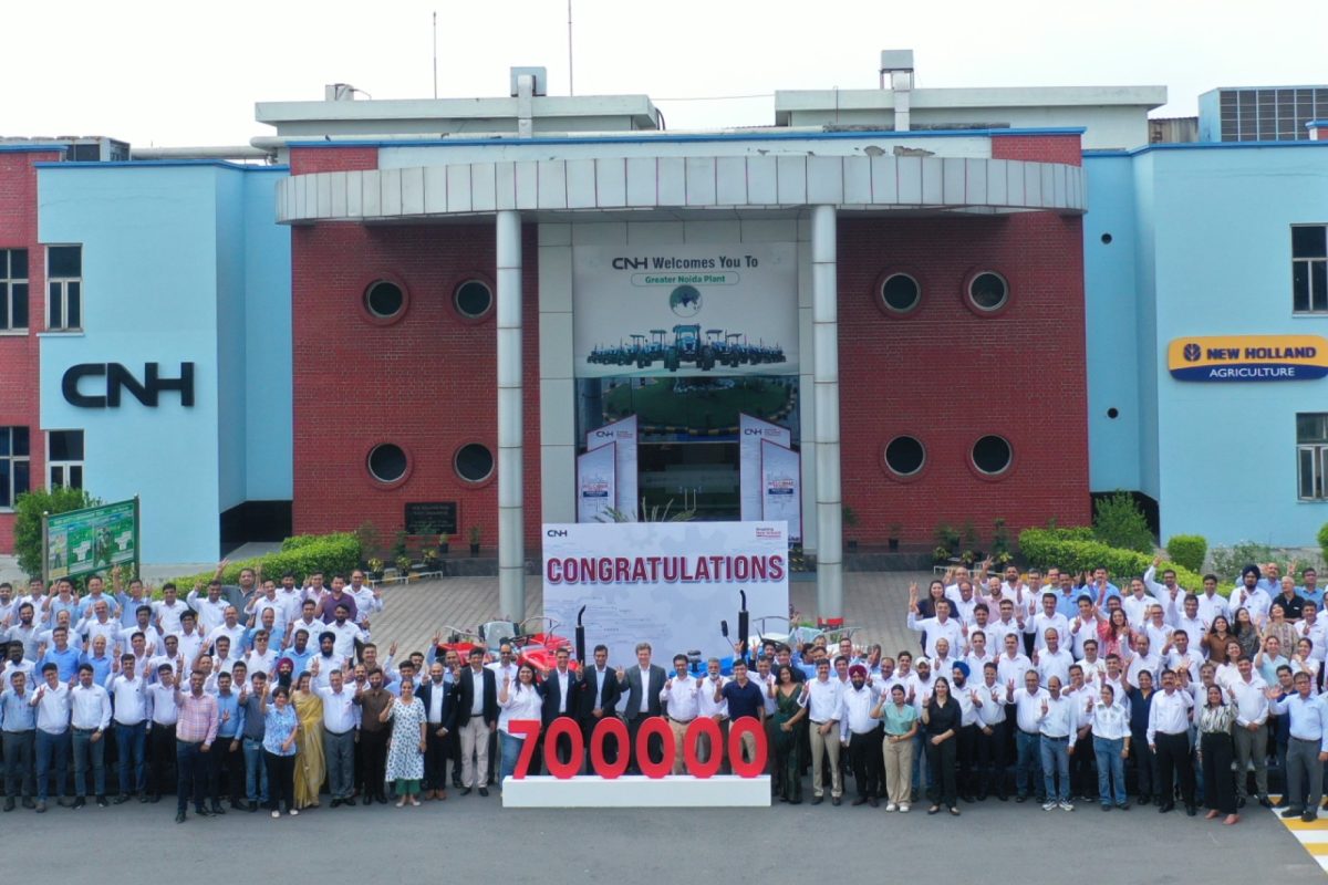 CNH India triumphs with the production of 700,000 tractors in Noida