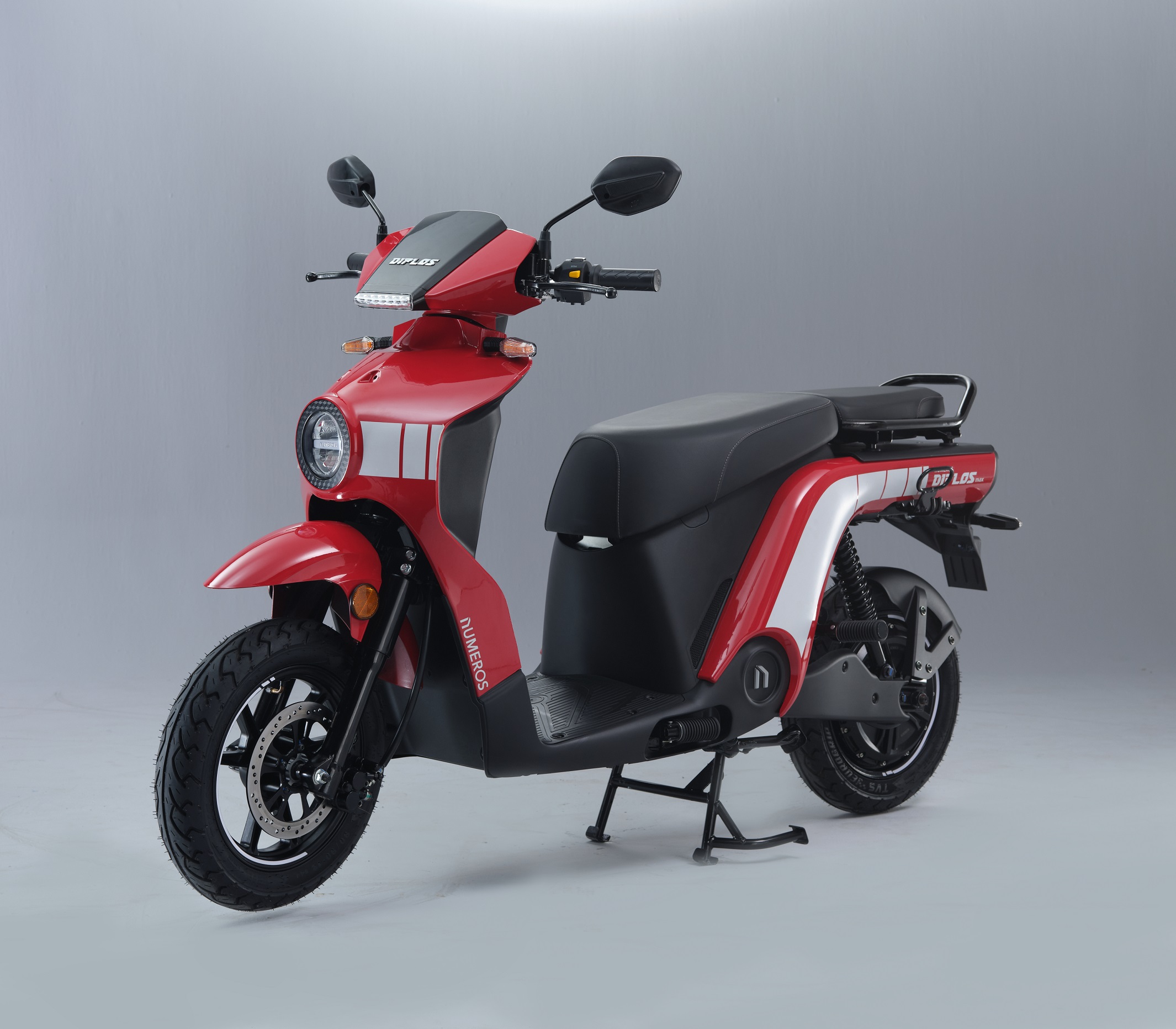 Numeros Motors introduces Diplos Max and a new crossover for urban riders