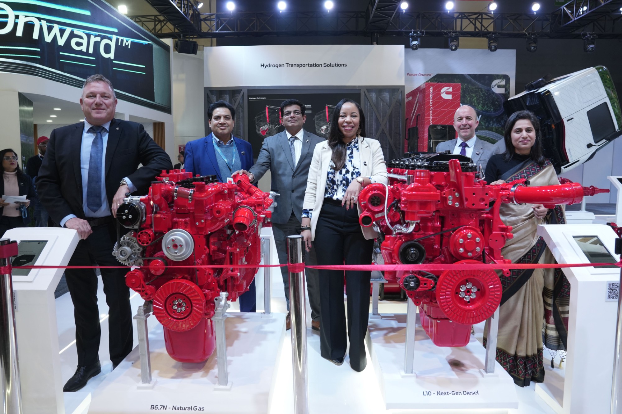 Cummins introduces HELM Engines and hydrogen solutions at the Mobility Expo 2025